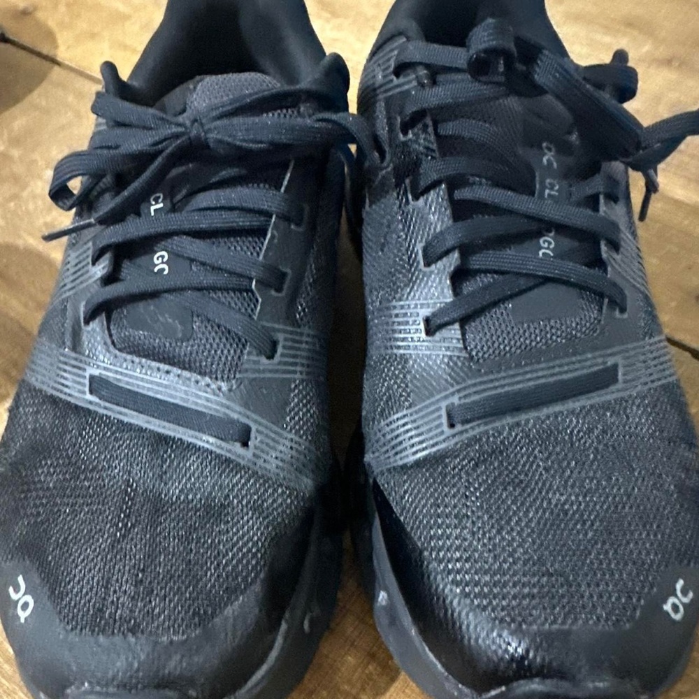 On Cloud Cloudtec Swiss Engineering Helion men’s Running shoes Size US W8 Black